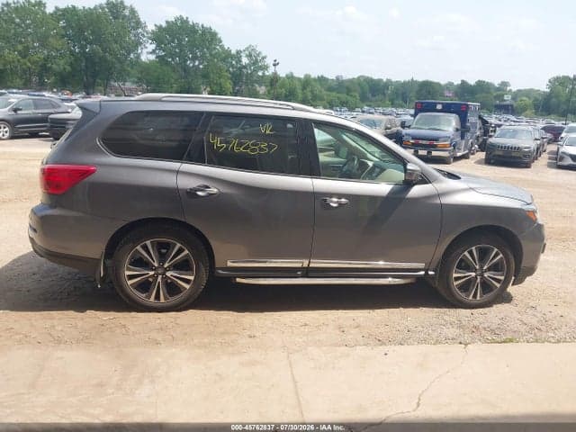2017 NISSAN PATHFINDER PLATINUM 13