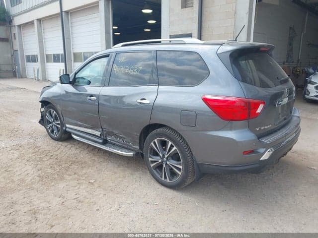 2017 NISSAN PATHFINDER PLATINUM 3