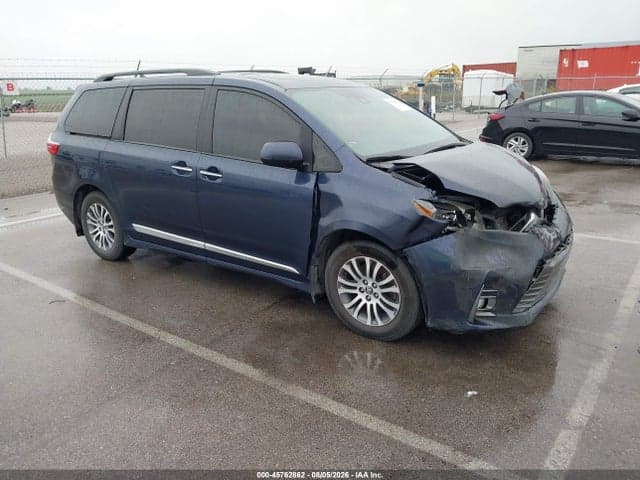 2018 TOYOTA SIENNA XLE PREMIUM 8 PASSENGER - 1