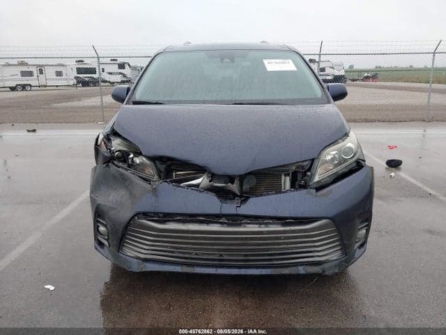 2018 TOYOTA SIENNA XLE PREMIUM 8 PASSENGER 12