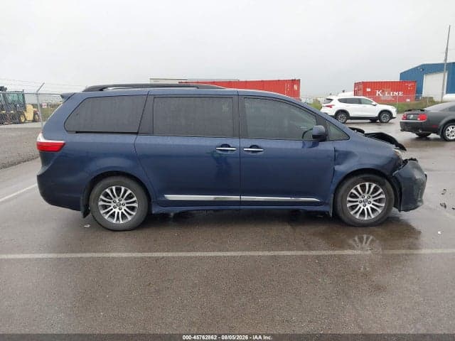 2018 TOYOTA SIENNA XLE PREMIUM 8 PASSENGER 13