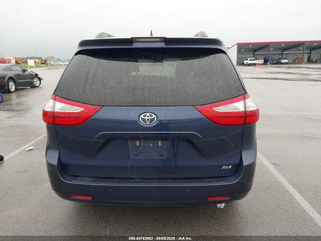 2018 TOYOTA SIENNA XLE PREMIUM 8 PASSENGER 16