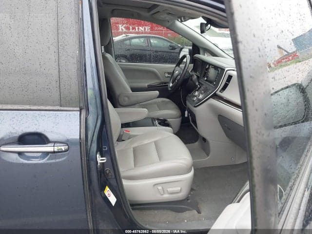 2018 TOYOTA SIENNA XLE PREMIUM 8 PASSENGER 5