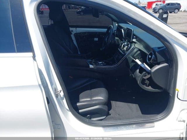 2018 MERCEDES-BENZ C 300 5