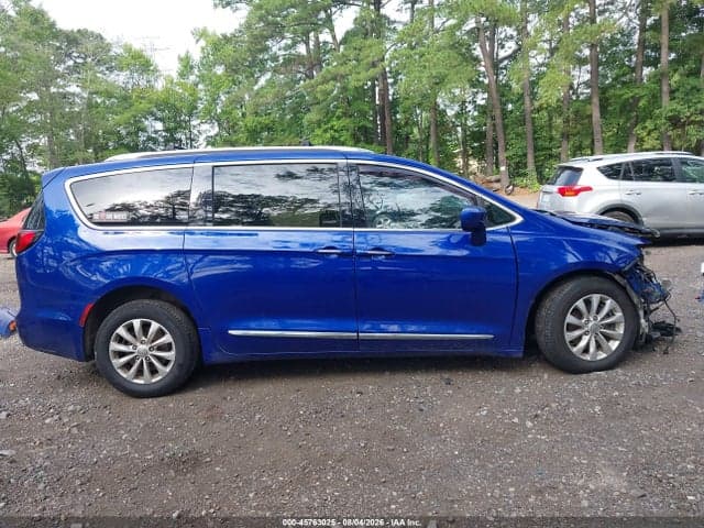 2019 CHRYSLER PACIFICA TOURING L 13