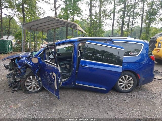 2019 CHRYSLER PACIFICA TOURING L 14