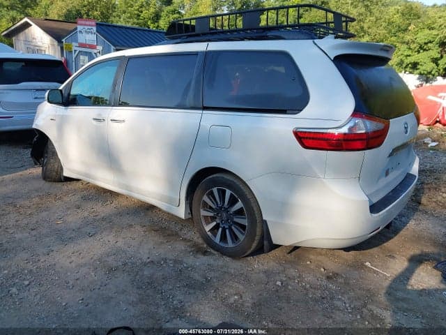 2019 TOYOTA SIENNA LIMITED PREMIUM 7 PASSENGER 3