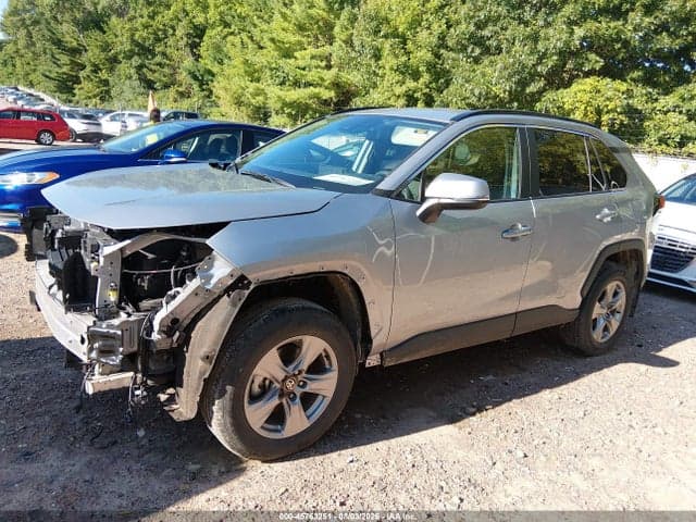 2025 TOYOTA RAV4 XLE 15