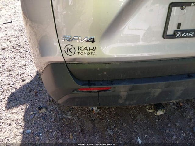 2025 TOYOTA RAV4 XLE 21