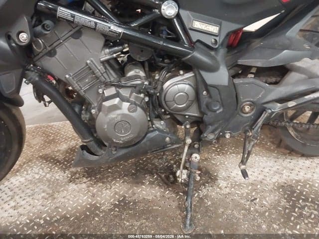 2022 BENELLI 302S 9