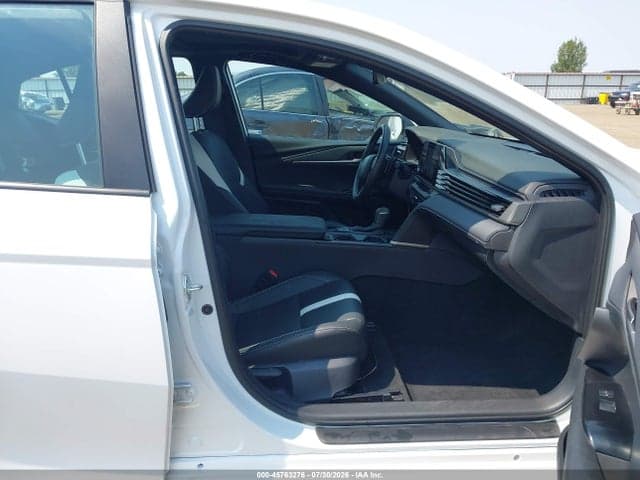 2025 TOYOTA CAMRY SE 5