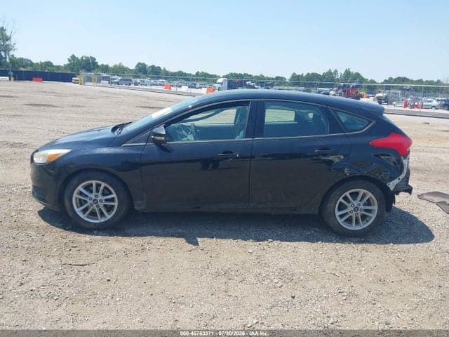 2017 FORD FOCUS SE 14