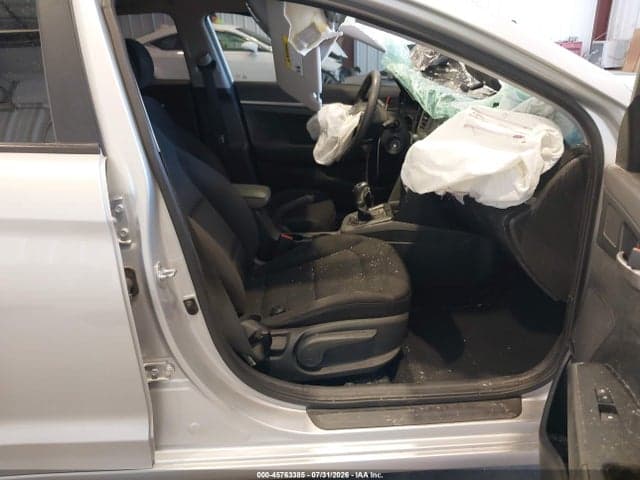 2019 HYUNDAI ELANTRA SE 5