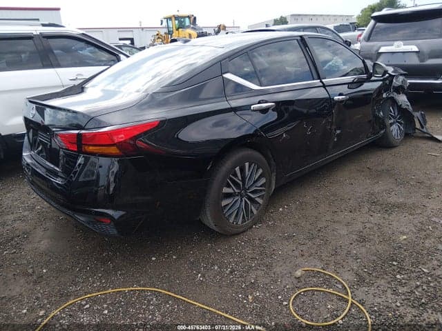 2025 NISSAN ALTIMA SV FWD 4