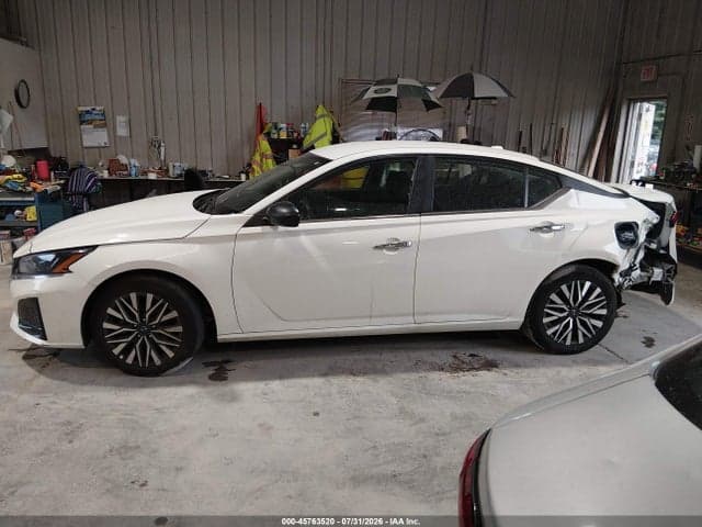 2025 NISSAN ALTIMA SV FWD 14