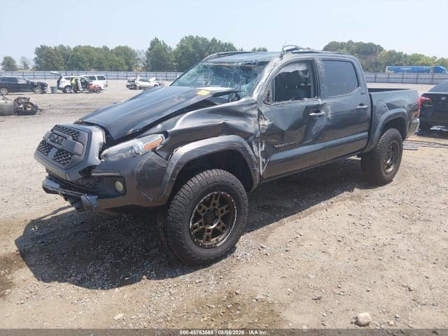 2017 TOYOTA TACOMA SR5 V6 2