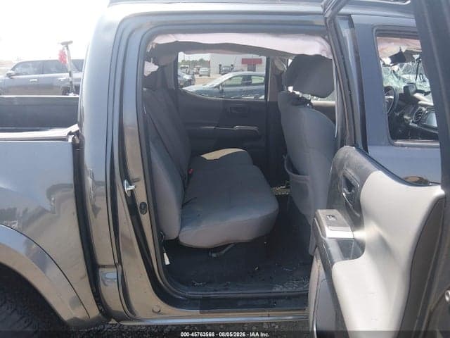 2017 TOYOTA TACOMA SR5 V6 8