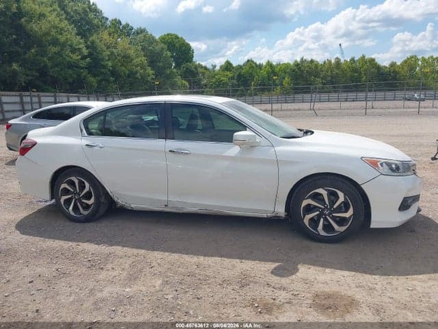 2017 HONDA ACCORD EX 13