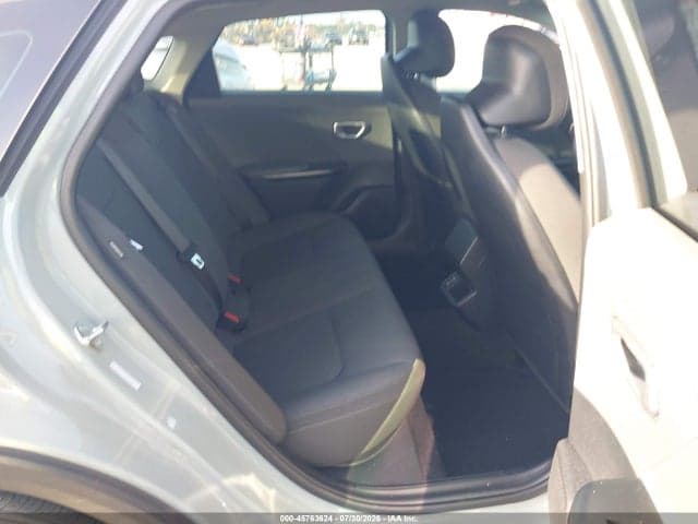2025 KIA K4 LXS 8