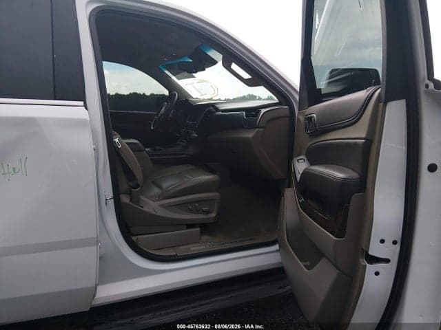 2019 CHEVROLET SUBURBAN LT 5
