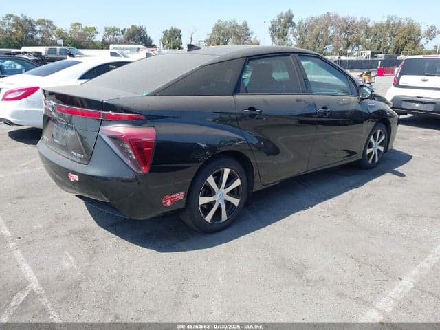 2017 TOYOTA MIRAI 4
