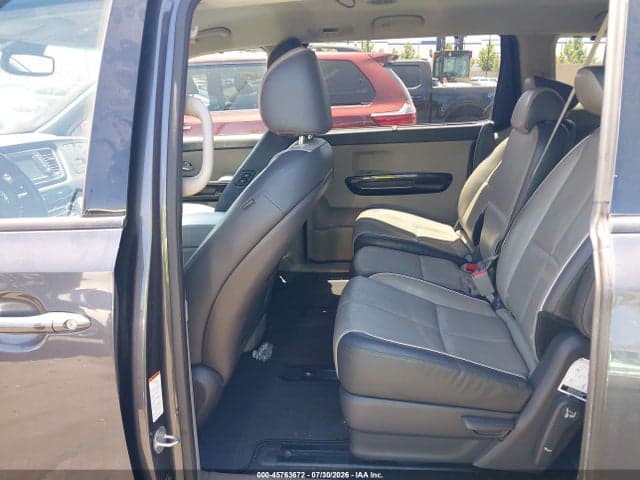 2017 KIA SEDONA EX 8