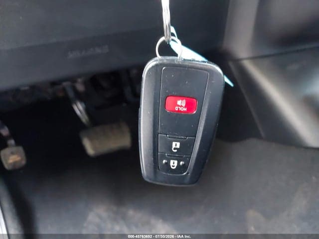 2020 TOYOTA PRIUS LE 11