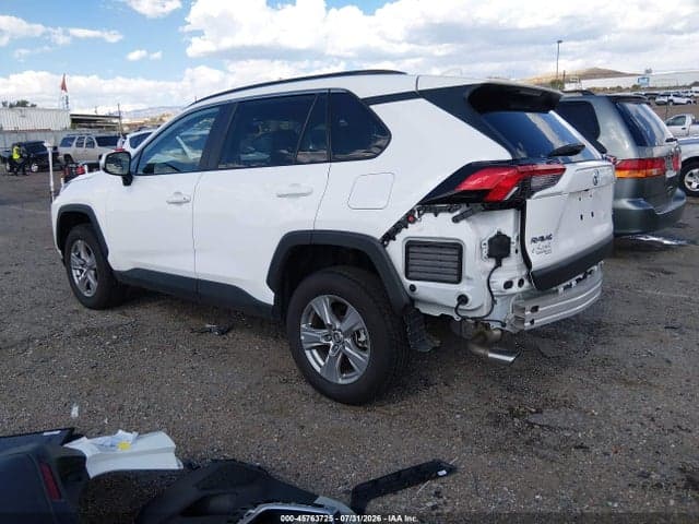 2022 TOYOTA RAV4 XLE 3