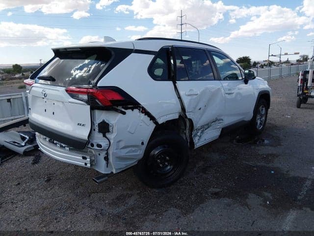2022 TOYOTA RAV4 XLE 4