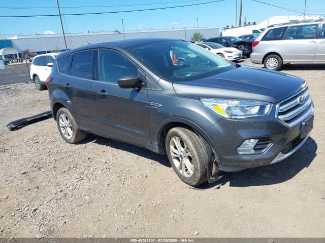 2019 FORD ESCAPE SE 1