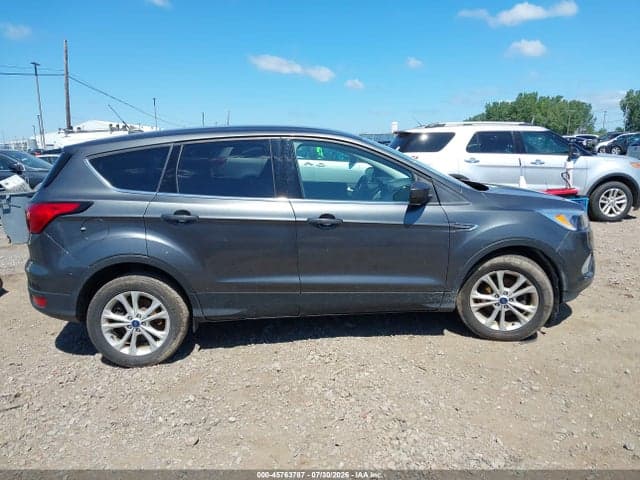 2019 FORD ESCAPE SE 14