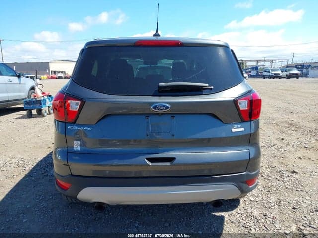 2019 FORD ESCAPE SE 17