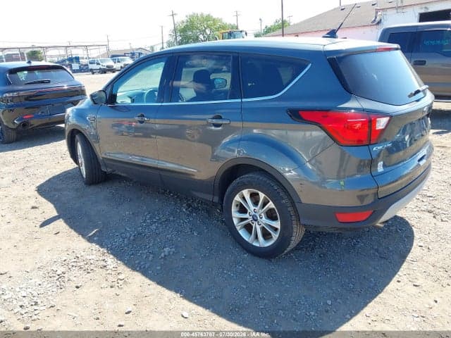 2019 FORD ESCAPE SE 3