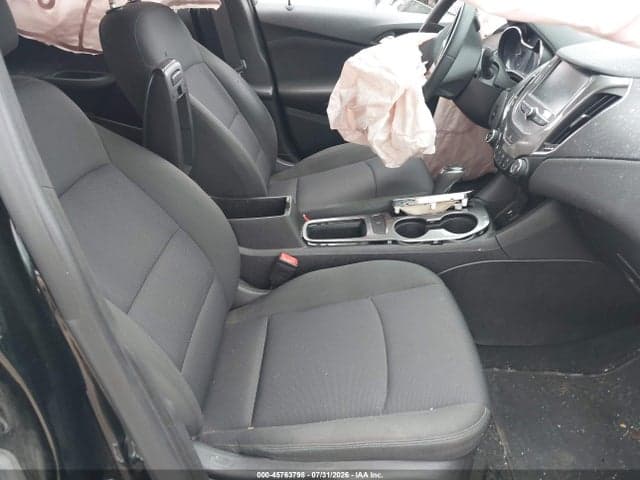 2017 CHEVROLET CRUZE LT AUTO 5