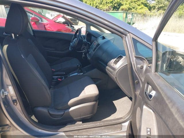 2017 KIA FORTE S 5