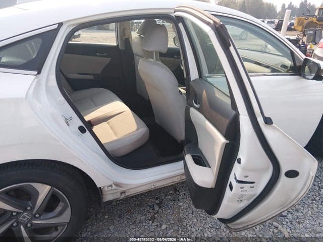 2019 HONDA INSIGHT EX 8