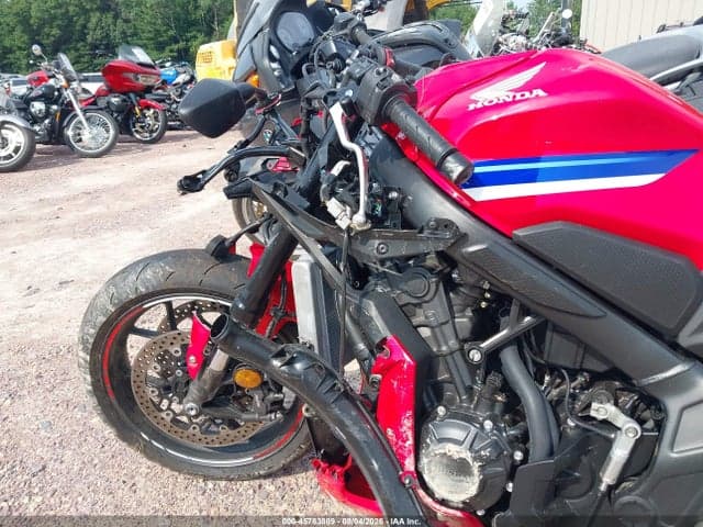 2025 HONDA CBR650 R 15