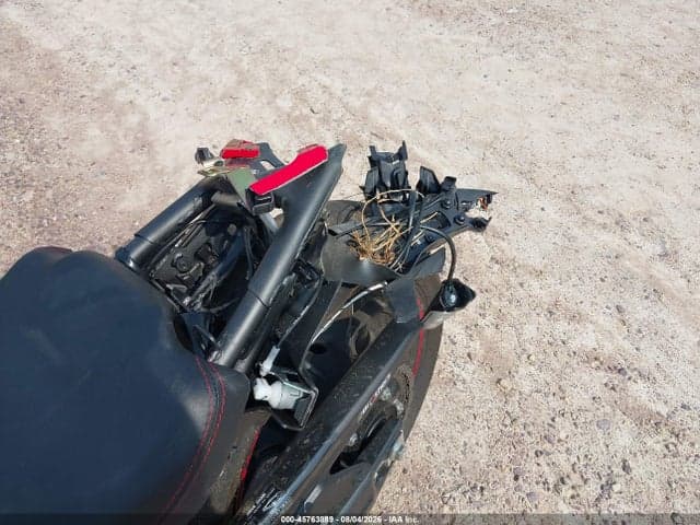 2025 HONDA CBR650 R 16