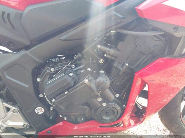 2025 HONDA CBR650 R 8