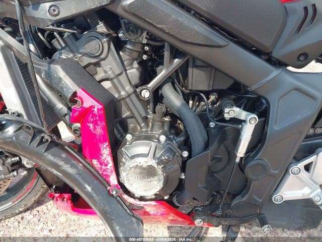 2025 HONDA CBR650 R 9