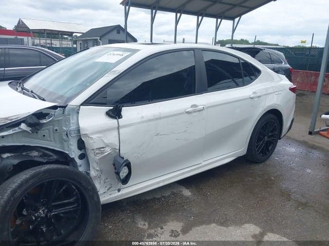 2025 TOYOTA CAMRY SE 17