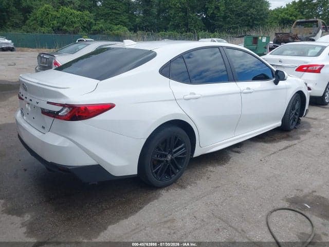 2025 TOYOTA CAMRY SE 4