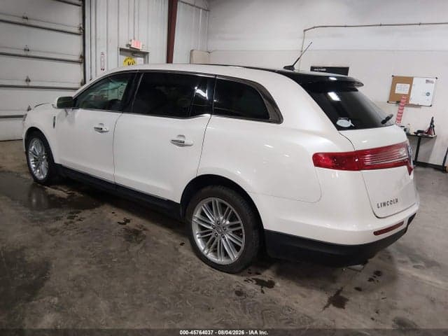 2019 LINCOLN MKT RESERVE 3
