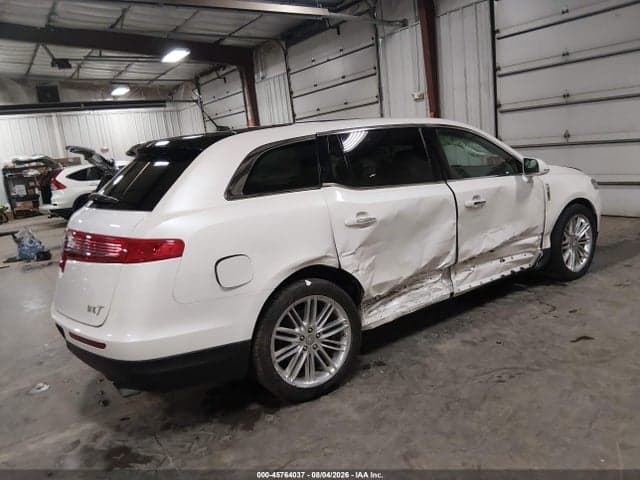 2019 LINCOLN MKT RESERVE 4