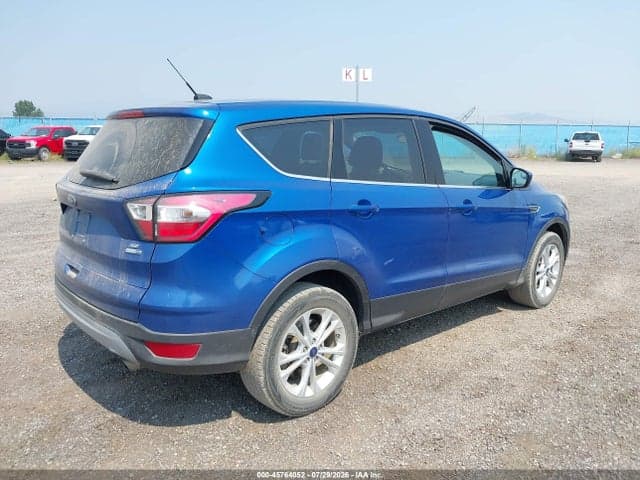 2017 FORD ESCAPE SE 4