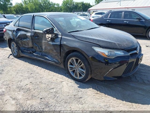 2017 TOYOTA CAMRY SE 1