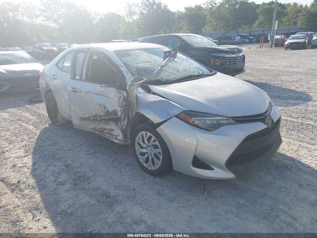 2017 TOYOTA COROLLA LE 1