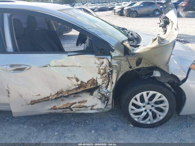 2017 TOYOTA COROLLA LE 6
