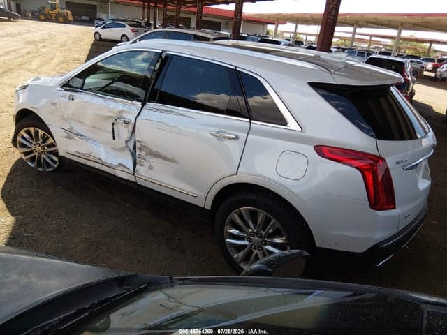 2017 CADILLAC XT5 PLATINUM 3