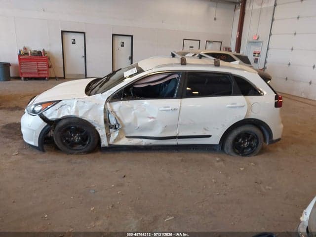 2019 KIA NIRO LX 14